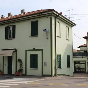 https://residenza-acqua-terra-fuoco.it-lombardy.com